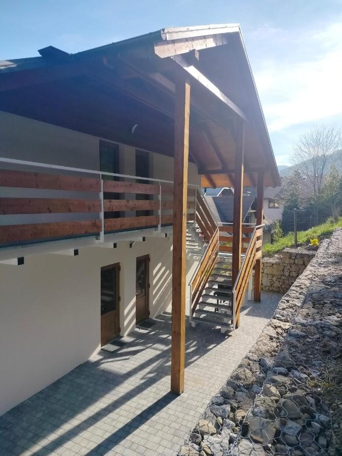 Gal Apartmán *